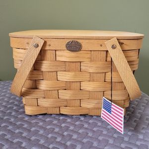 Peterboro Two-Pie Basket with Solid Lid & Tray